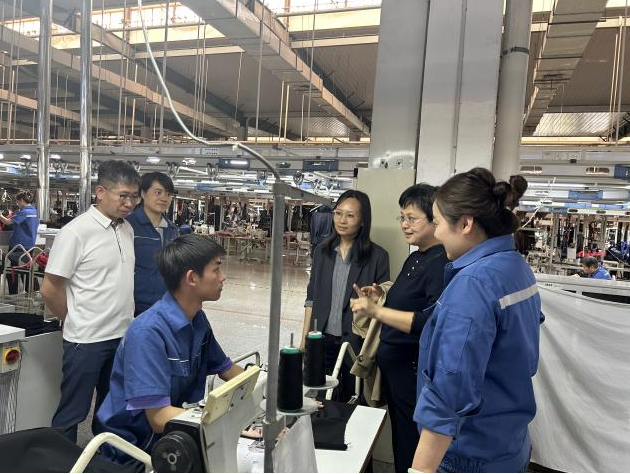 服装艺术系赴南山集团开展访企拓岗专项活动